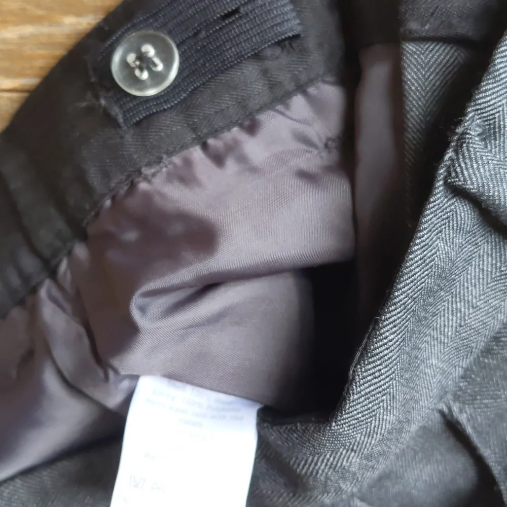 Size 5 Janie and Jack special occasion herringbone pattern wool pocketed shorts